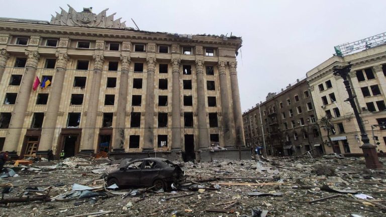 Британская разведка: Россия пытается удержать ВСУ в Харькове, чтобы предотвратить контрнаступление на других фронтах