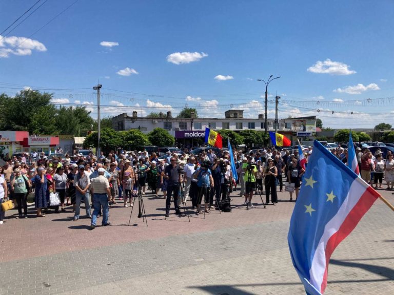 Митингующие против роста цен в Гагаузии направили свою резолюцию президенту и в парламент