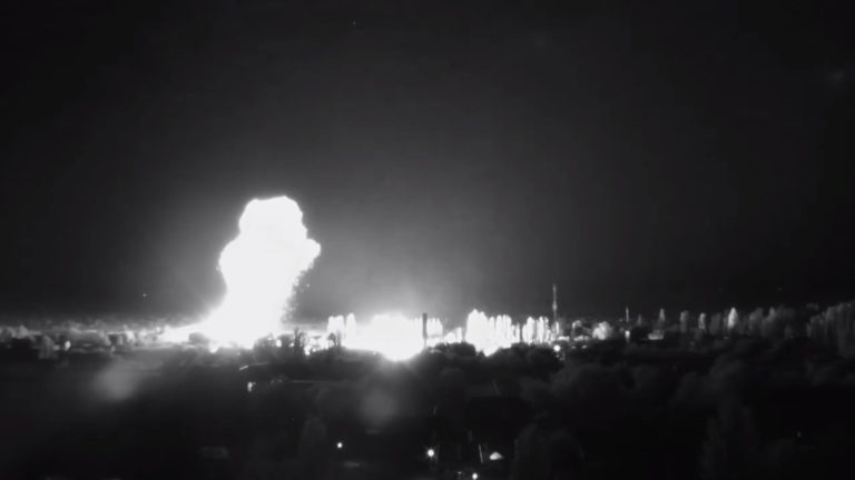 (Фото/Видео) Сегодня ночью российские военные выпустили по Николаеву 7 ракет