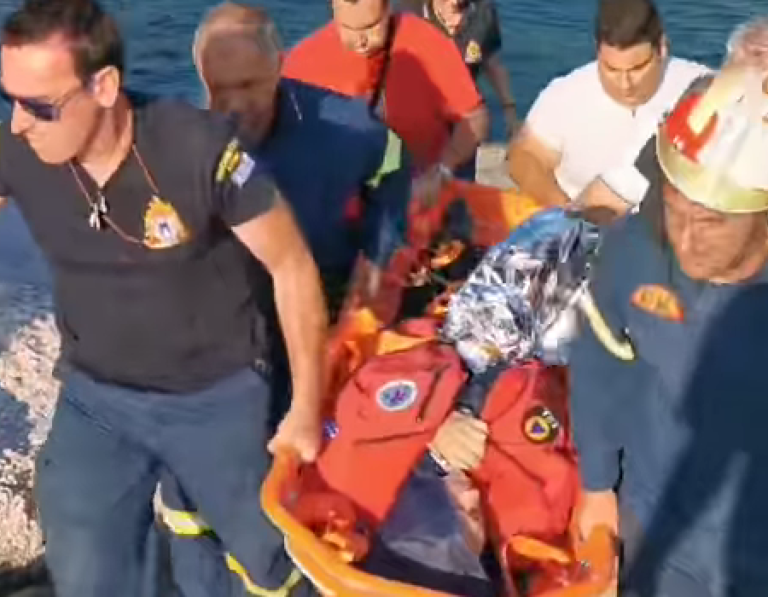 (ВИДЕО) В Греции разбился вертолёт с двумя гражданами Молдовы. Их спасли
