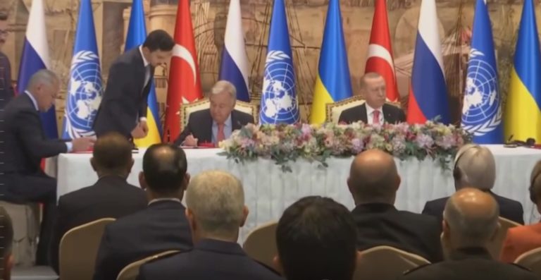 (ВИДЕО) Россия тоже подписала документ об экспорте украинского зерна