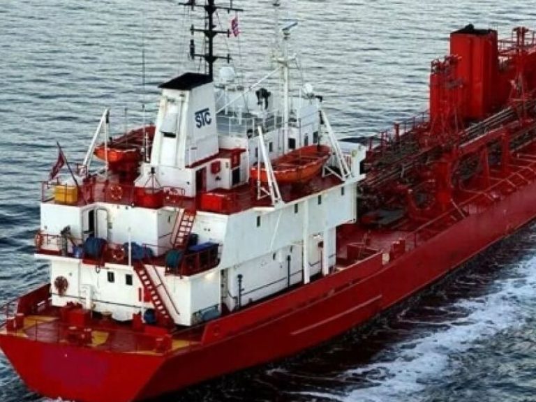 Судно под флагом Молдовы второй раз обстреляли в Черном море