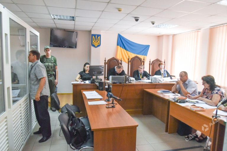 Двух контрабандистов наркотиков из Молдовы приговорили к 11 годам в Одессе