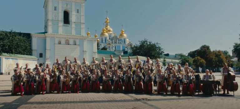(ВИДЕО ДНЯ) Национальная капелла бандуристов Украины исполнила гимн страны