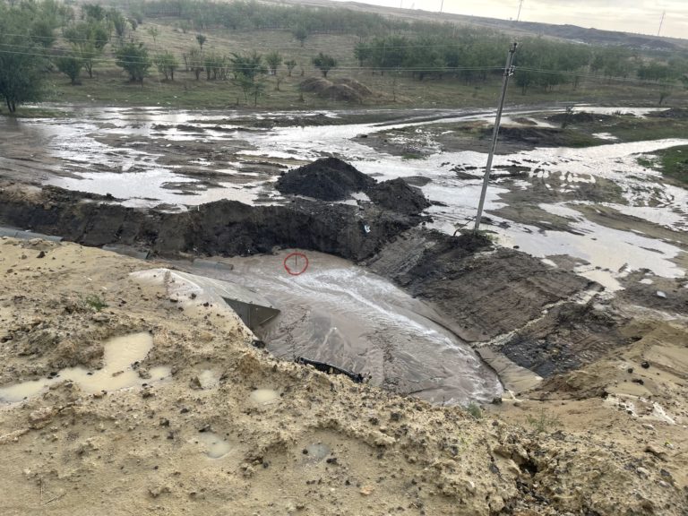В Кагульском районе во время ремонта дороги повредили газопровод: 8 сел без газа