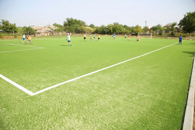 В Конгазе за 2 млн леев построено новое футбольное поле по стандартам FIFA