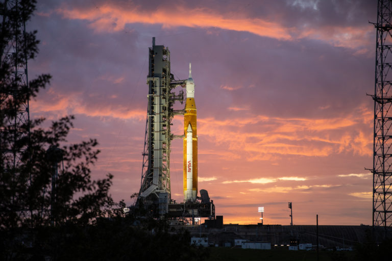 У ракеты NASA «Артемида-1» технические неполадки: полёт перенесён