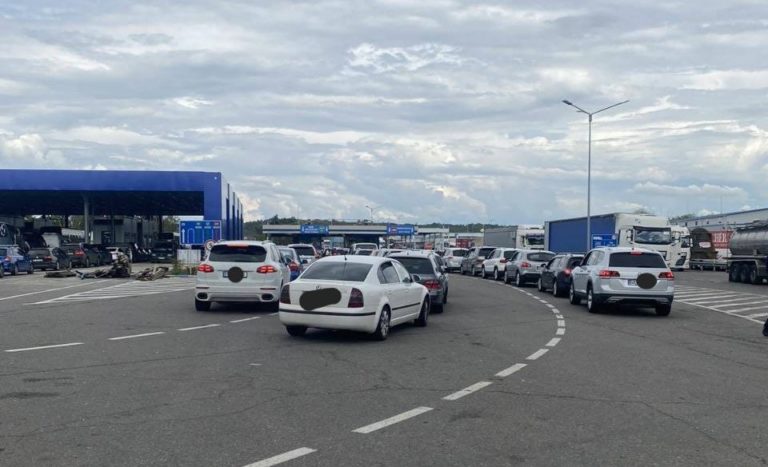 Внимание! На КПП Леушены и Скуляны большие очереди