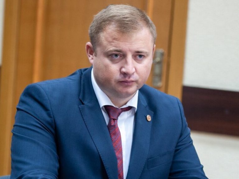 Беглый политик Кавкалюк: правительство запугивает гагаузов учениями Fulger в Комрате