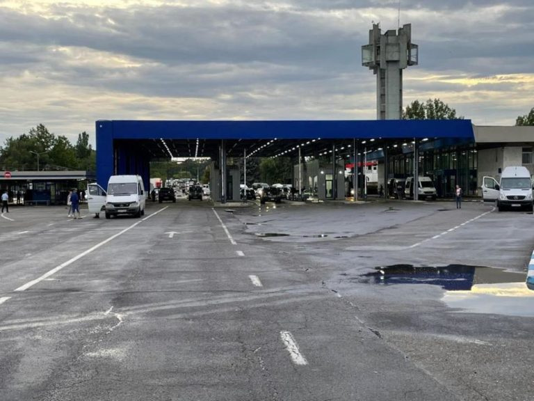 На КПП Леушены открыли 5 новых контрольных полос при въезде в страну