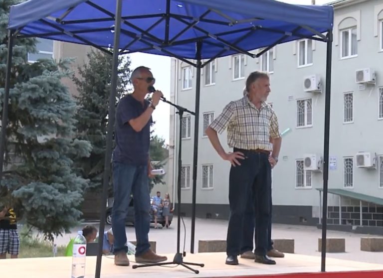 На митинге в Чадыр-Лунге активисты начали высказываться за возможное отделение Гагаузии от Молдовы и присоединение к России