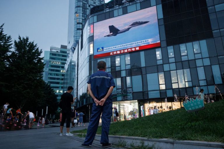 Китай начал военные учения вокруг Тайваня. Тайвань называет их «незаконными и безответственными»