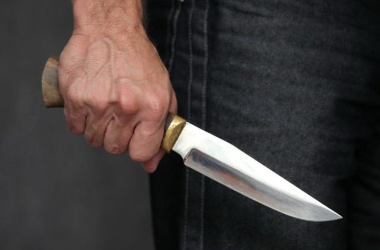 В Яловенах убили девушку после спора об оплате такси