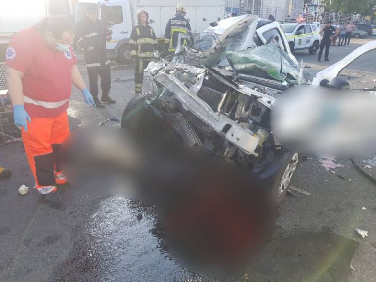 (Фото) В Ставченах машина охранной фирмы попала в аварию: один из сотрудников погиб