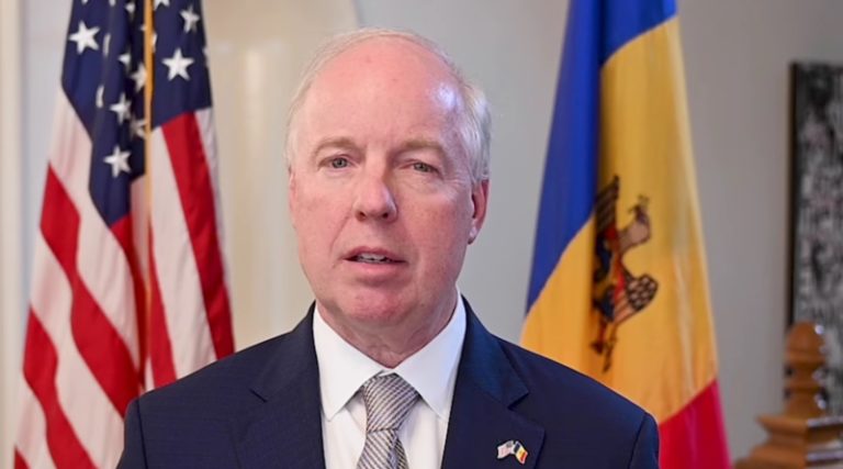 (ВИДЕО) Посол США поздравил Молдову с Днем независимости на государственном языке