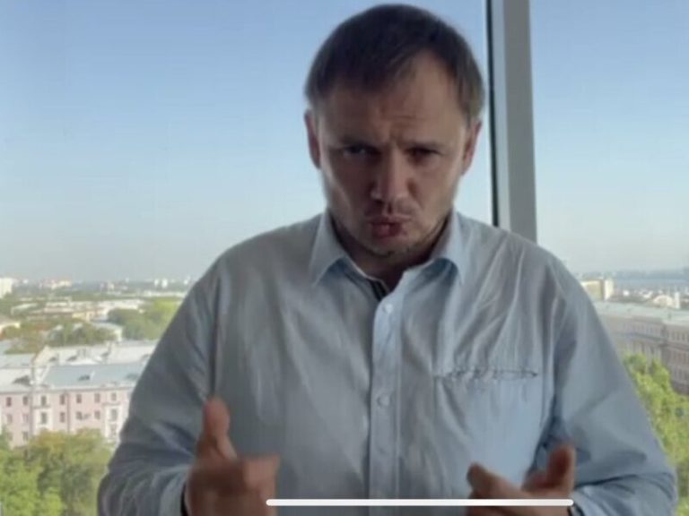 Коллаборант Стремоусов заявил, что «РФ в Херсоне навсегда», но сбежал в Воронеж на фоне наступления ВСУ