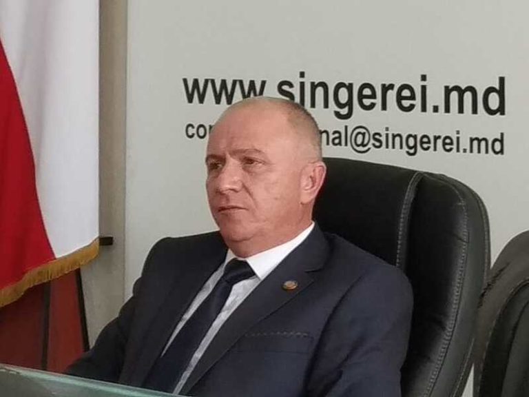 В Сынжерей сняли вице-председателя района, в прошлом году облитого зелёнкой. Он называет решение незаконным