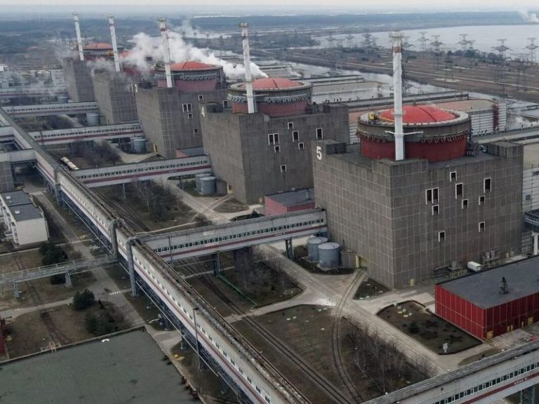 «Энергоатом»: Россия снова обстреляла Запорожскую АЭС