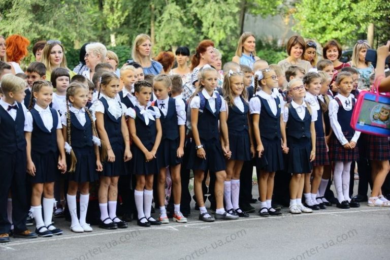 Последний звонок в школах Молдовы прозвенит 30 мая