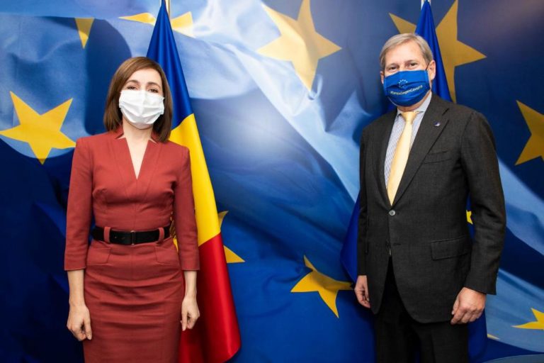Санду на встрече с еврокомиссаром по бюджету: «Молдова надеется на поддержку в сферах безопасности и обороны» 