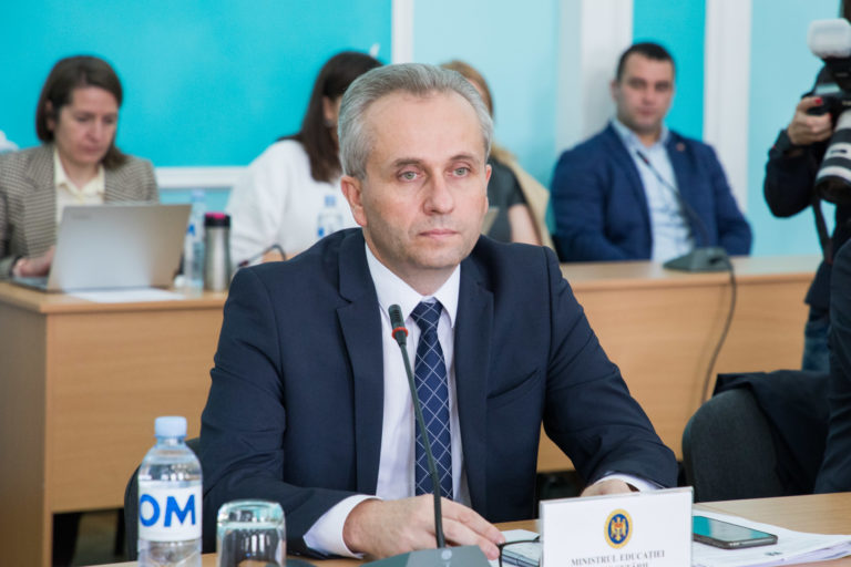 Докторантам повышают стипендию