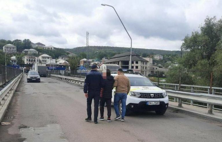 (ФОТО) В Молдову экстрадировали виновного в изнасиловании 15-летней: он скрывался в Украине 2 года