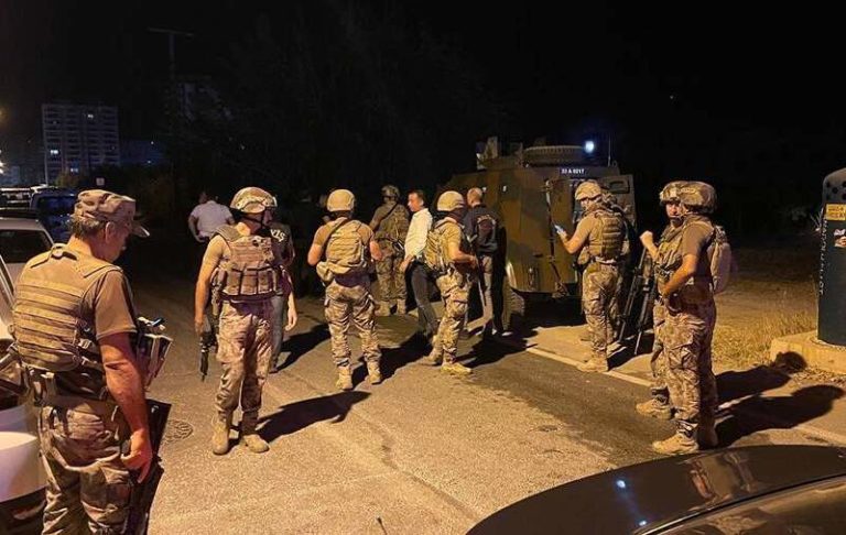 В Турции взорвали полицейский участок. Погиб сотрудник, власти винят курдов