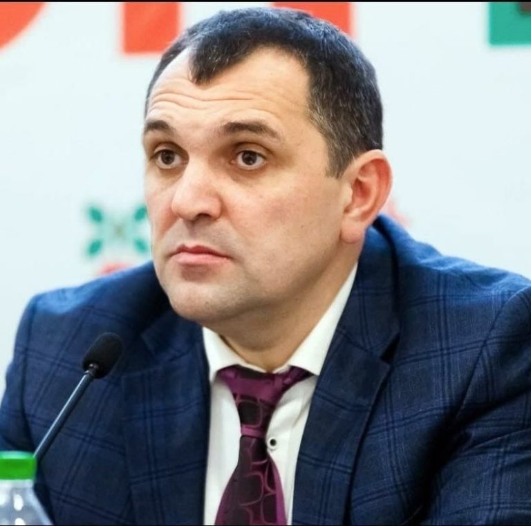 (АУДИО) На организатора «шоровских» протестов Дину Цуркану оформили протокол за нецензурную брань