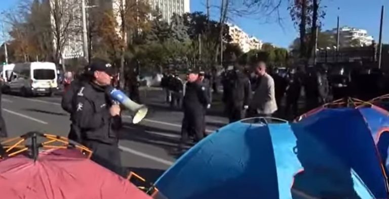 Как молдавские политики и партии отреагировали на действия полиции, убравшей палатки в центре Кишинёва