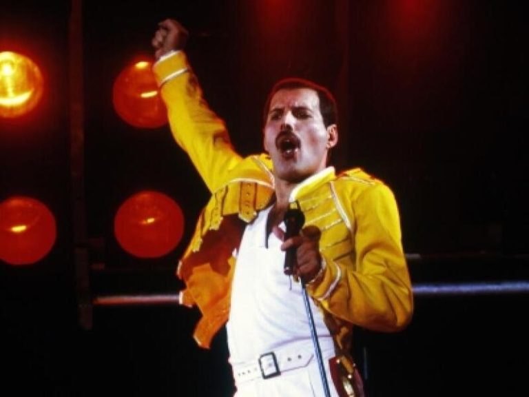 Queen выпустили неизданную песню Face It Alone с участием Фредди Меркьюри