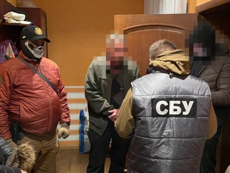 (ФОТО) СБУ задержала президента «Мотор Сич» за продажу авиадвигателей в Россию