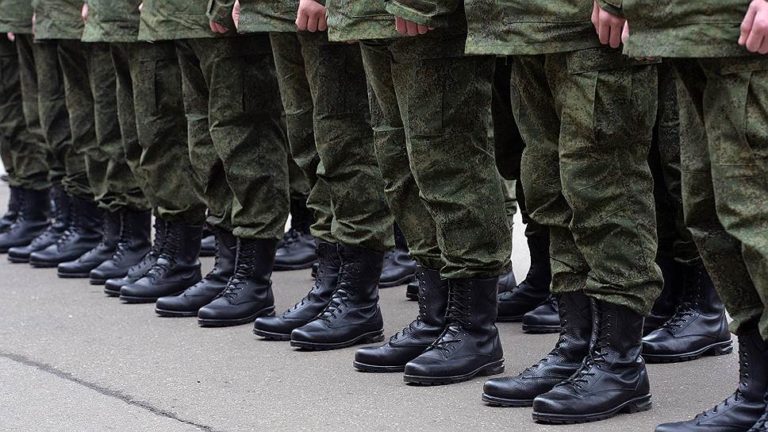 В Совете по правам человека и Совете федерации РФ «жалуются» на «облавы» на уклонистов от мобилизации