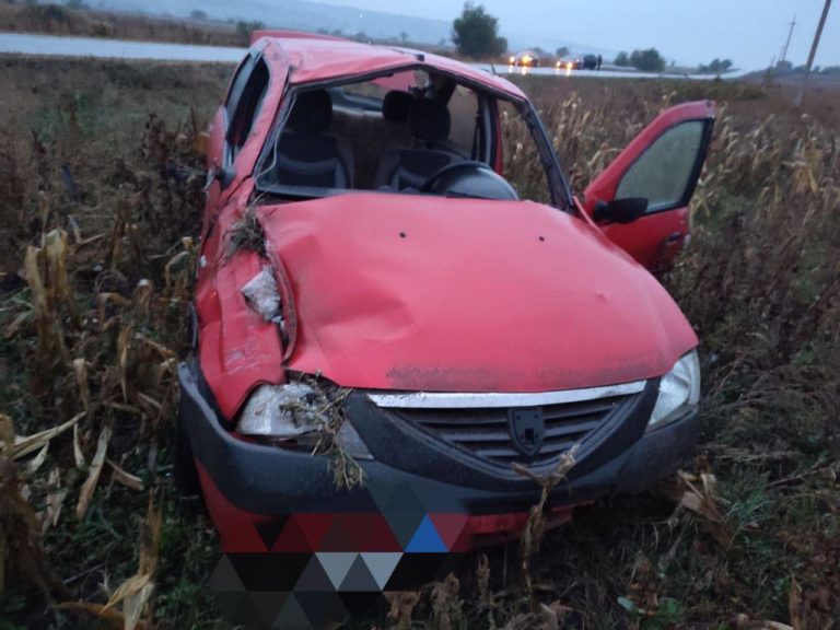 (ФОТО) Пьяный водитель в Яловенском районе устроил аварию, погибла пассажирка
