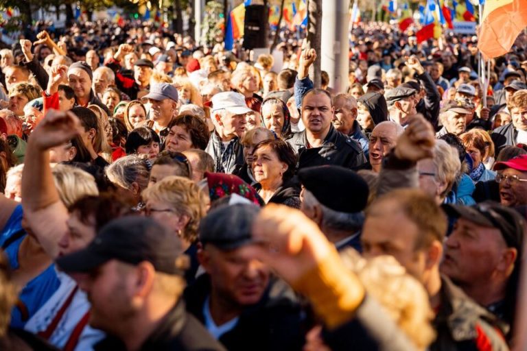 Полиция: на акции Шора вышли 6500 человек, хотя транспорт выделили для 9300