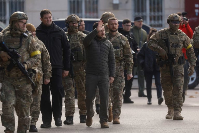 (ФОТО/ВИДЕО) Президент Украины Зеленский приехал в Херсон