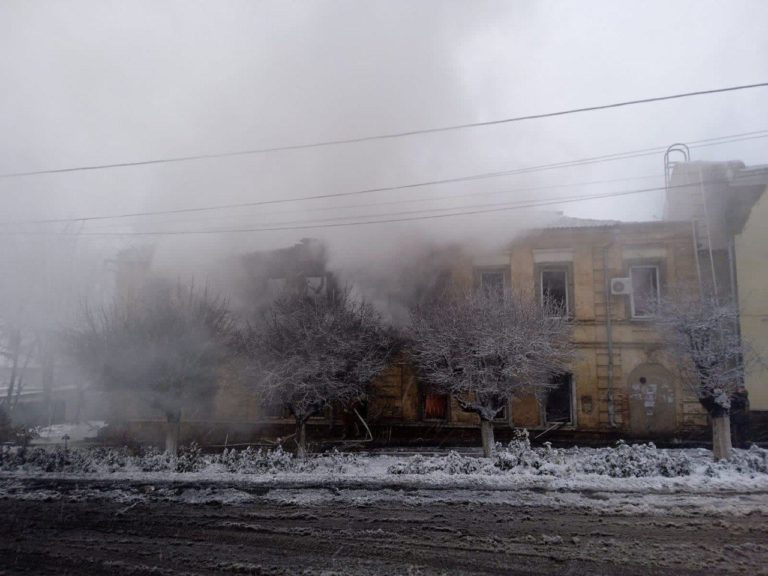 (ФОТО) Россия обстреляла больницу в Запорожской области, погиб новорождённый