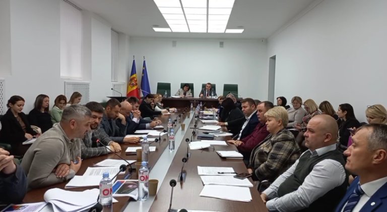 GRT просит больше денег, депутат предлагает меньше платить роженицам: как проходили публичные слушания по бюджету Гагаузии на 2023 год