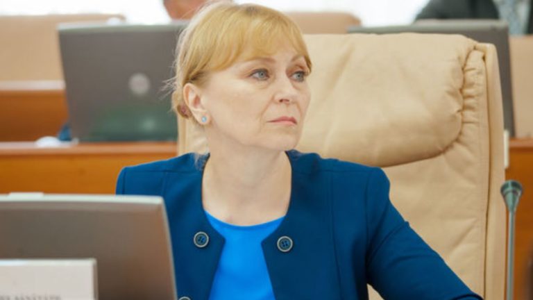 Районные власти выступили против передачи больниц Минздраву. Министр Немеренко: не давите на медработников