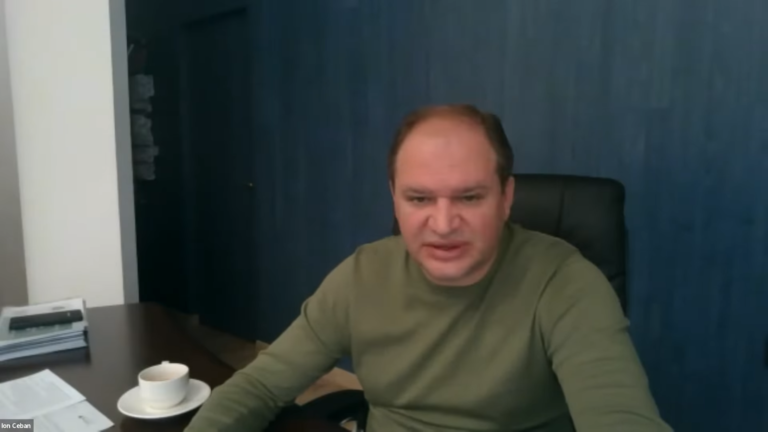 Примар Кишинёва снова обвинил правительство в задержке зарплат учителям. Минфин ответил