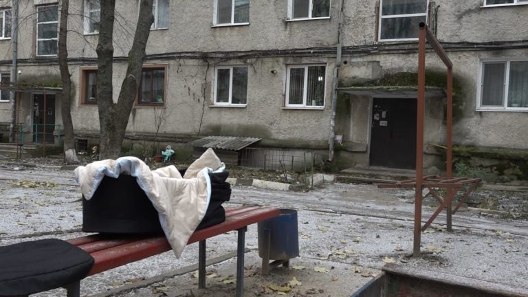 В Бельцах нашли мать, которая оставила младенца в подъезде