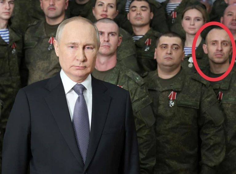 За Путиным во время новогоднего обращения стоял уроженец Молдовы