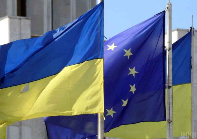 СМИ: В Евросоюзе согласовали военную помощь Украине на 500 млн евро