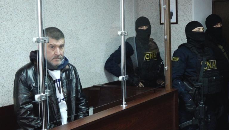 Криминальный авторитет Никифор, связанный с беглым олигархом Плахотнюком, останется в тюрьме — амнистия отменяется