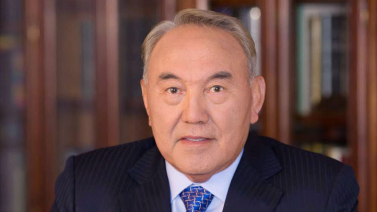 Нурсултана Назарбаева госпитализировали, он перенёс операцию на сердце