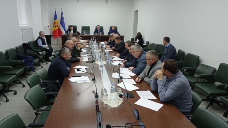 Депутаты в Гагаузии экстренно приняли поправку в «Конституцию», чтобы Ирина Влах не смогла удержаться за власть 
