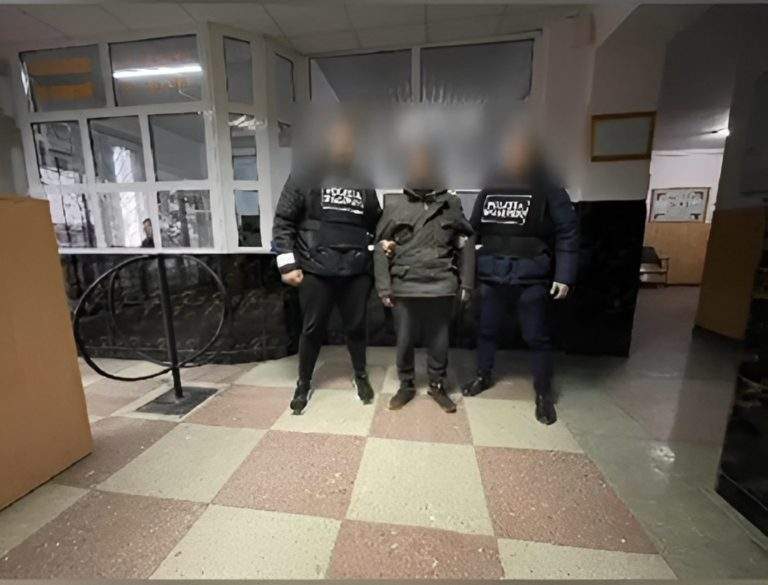В Яловенском районе после застолья зарезали хозяина дома