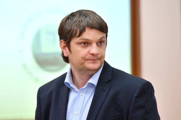Андрей Спыну рассказал, что на него напал человек в маске