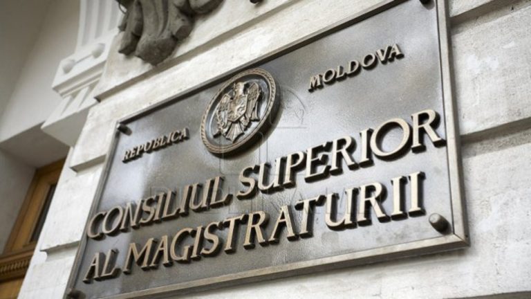 В Молдове 18 судей подали в отставку