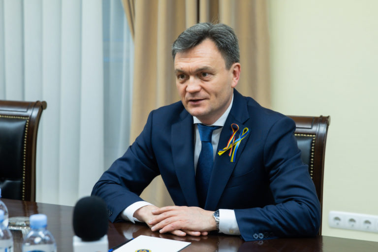 Премьер Речан: Обещаю, что в новый отопительный сезон мы войдем с более низкими тарифами на газ