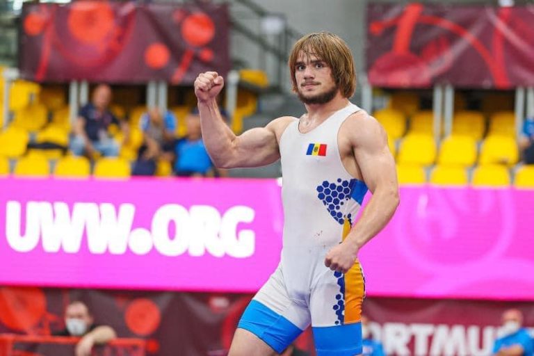 Борец греко-римского стиля Александрин Гуцу стал чемпионом Европы среди молодёжи